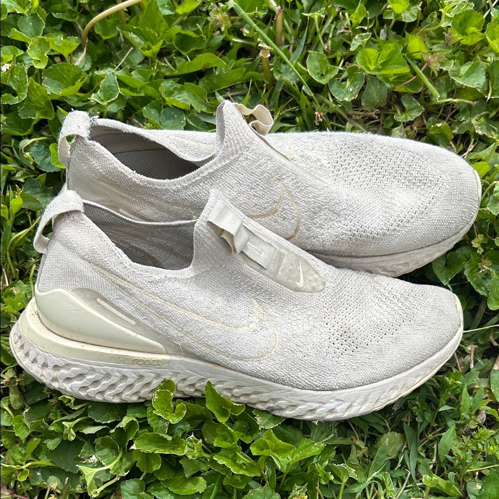 Nike Women’s Slip-On Running Shoes in Light Cream